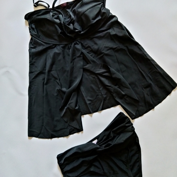 Women's - Picture 1 of 4